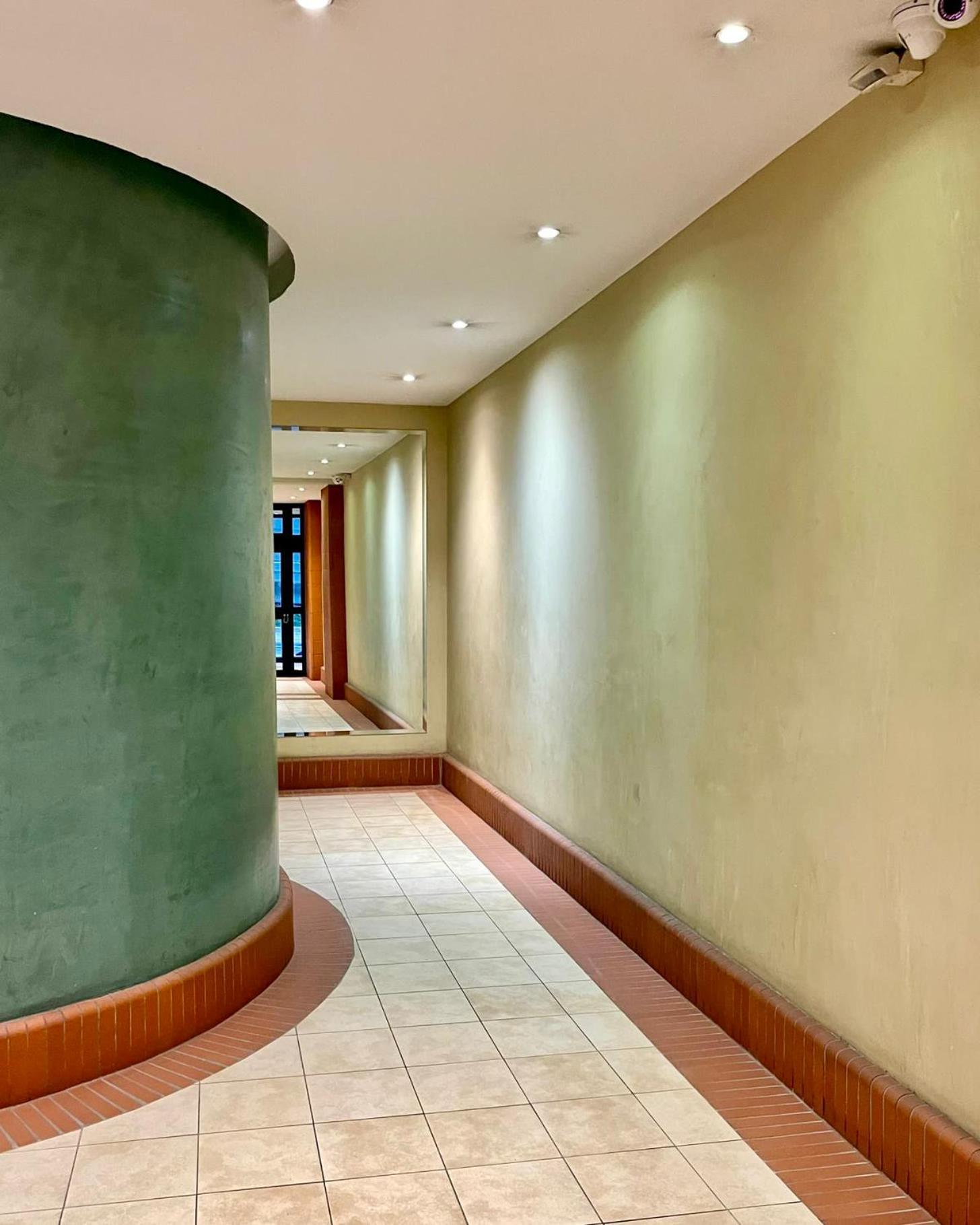 Risso - One Bedroom With Pool, Newly Renovated In Spring 2024 نيس المظهر الخارجي الصورة