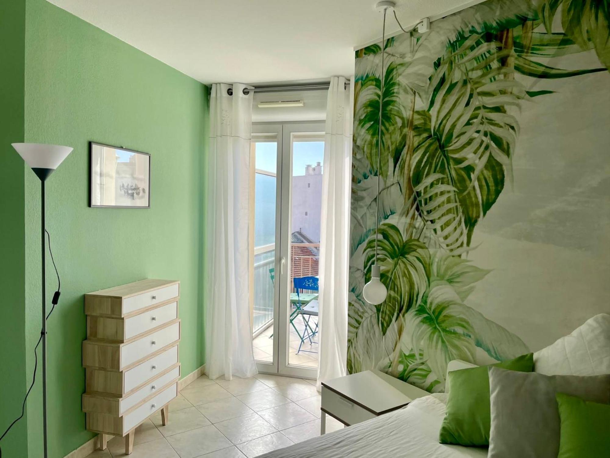 Risso - One Bedroom With Pool, Newly Renovated In Spring 2024 نيس المظهر الخارجي الصورة