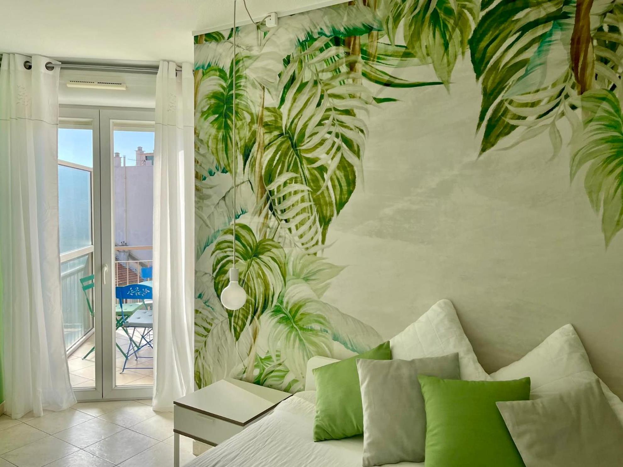 Risso - One Bedroom With Pool, Newly Renovated In Spring 2024 نيس المظهر الخارجي الصورة